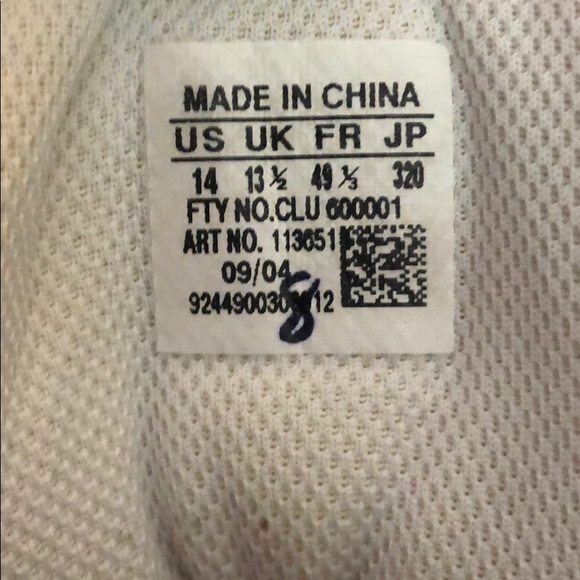 antoihe walker Signed Adidas basketball shoe - Picture 5 of 5